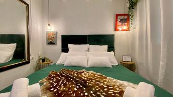 6 slaapkamers, een strijkplank/strijkijzer, wifi, beddengoed