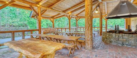 屋外ダイニングエリア