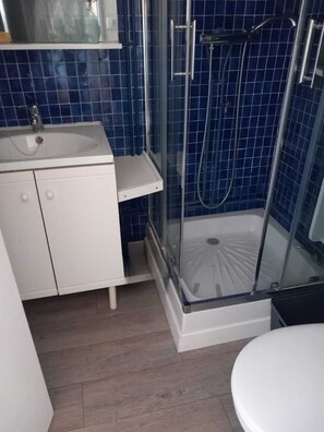Dusj og hårføner