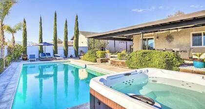 Spacious 4-bedroom house in welcoming Desert Hot Springs with WiFi, AC