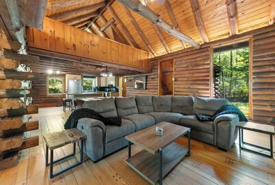Cozy Log Cabin with Hot-Tub, Firepit & Prime Catskills Location