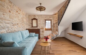 TV - Gorgeous home in Vabriga with WiFi (Vabriga)