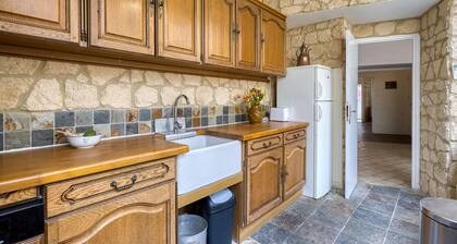 Awesome home in Verteuil-sur-Charente