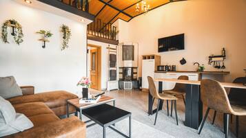 Télévision, cheminée