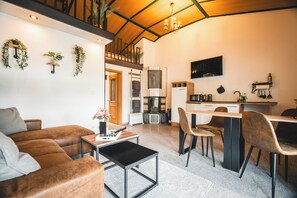 Télévision, cheminée