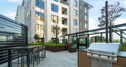 Modern 1BR Condo at One Adrian w Pool