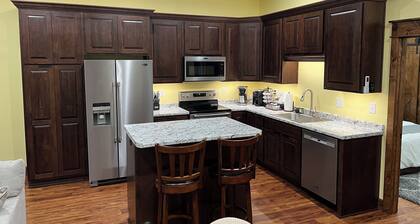 Downtown Retreat Overlooking Main Street Sabetha - Modern & Cozy