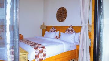 Deluxe Room, Park View | Premium bedding, memory foam beds, in-room safe, desk