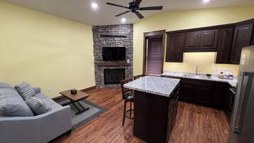 Smart TV, fireplace