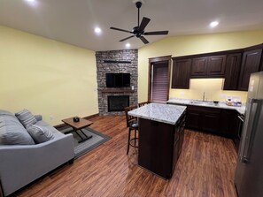 Smart TV, fireplace