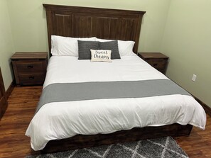 1 bedroom, desk, iron/ironing board, WiFi