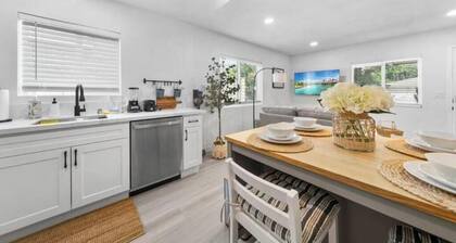 Chic & Fresh 2BSuite in Glendora