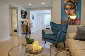 2 quartos, ferros/tábuas de passar roupa, Wi-Fi, roupa de cama