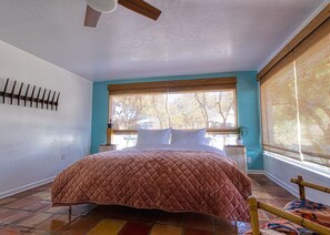 4 bedrooms, bed sheets - Luxury Home on 100 acre Secluded Ranch, Waterfront, Little Frio Creek (Leakey)