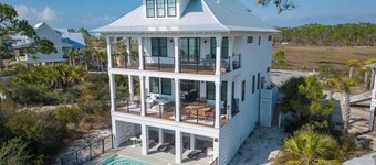 Oyster cove- Beach front -pet friendly -elevator