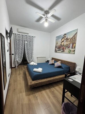 Comfort Double Room | Minibar, in-room safe, desk, laptop workspace