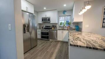 Microwave, oven, stovetop, dishwasher