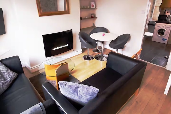 Télévision, cheminée