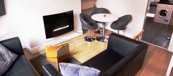 Traditional & Cosy, Entire York Home near the City & River, Free Parking, WiFi