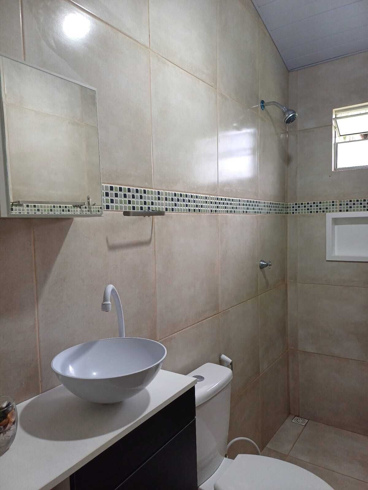 Towels, soap, shampoo, toilet paper