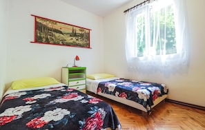 4 Schlafzimmer, Bügeleisen/Bügelbrett, kostenloses WLAN