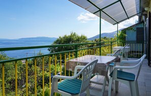 Outdoor dining - Amazing apartment in Opatija (Opatija)