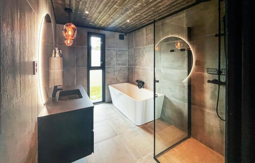 Amazing home in Løten