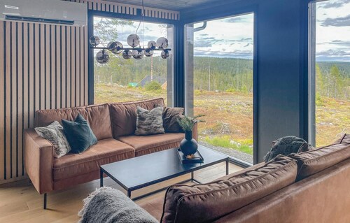 Amazing home in Løten