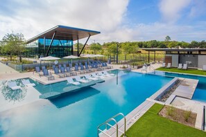 Piscine extérieure