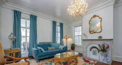 La Victoria 5-bedroom estate in the heart of Warwick, an Hour away from NYC