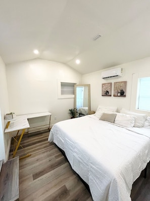 4 chambres, fer et planche à repasser, accès au Wi-Fi (inclus)