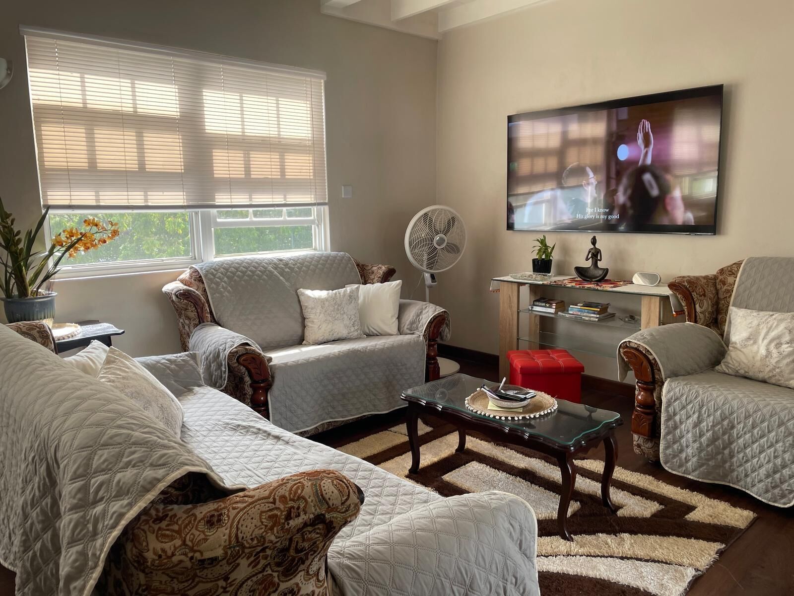 Smart TV, video games, books, offices