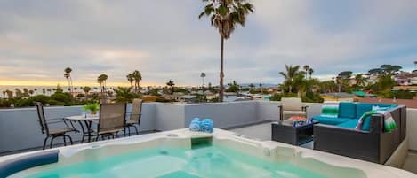 屋外ダイニングエリア