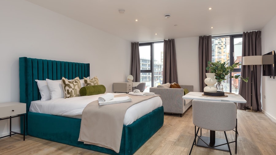 Deluxe Manchester Studio