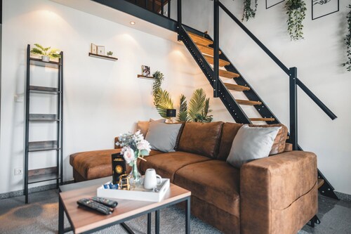 Ferienwohnung im Grünen – mit Seeblick, Terrasse & Grillspaß