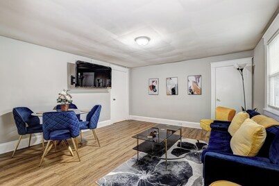 Delightful 2-bedroom unit with WiFi in Catonsville