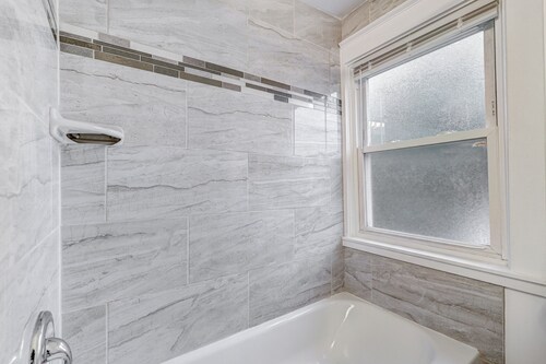 Delightful 2-bedroom unit with WiFi in Catonsville