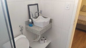 Bruser, håndklæder, Toiletpapir
