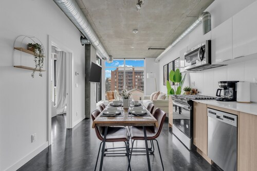 Stylish Beltline 1BR w/ Parking
