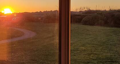 Au pied de la Plage de la falaise