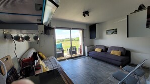 Smart TV, video games, books, music library - At the foot of Plage de la falaise (Guidel)