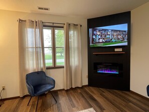 Interior - Relaxing Apartment - Near Parks & Downtown Life (Archbold)