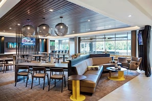 Lobby lounge