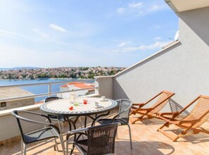 Apartament (Two Bedroom Apartment " Nikol) | Balcó