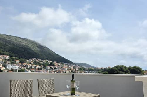 Apartment (One Bedroom Apartment with Terrace) | Terrace/patio