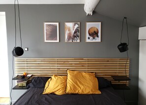 1 bedroom, iron/ironing board, WiFi, bed sheets