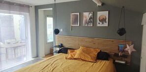 1 habitación, tabla de planchar con plancha, wifi y ropa de cama 