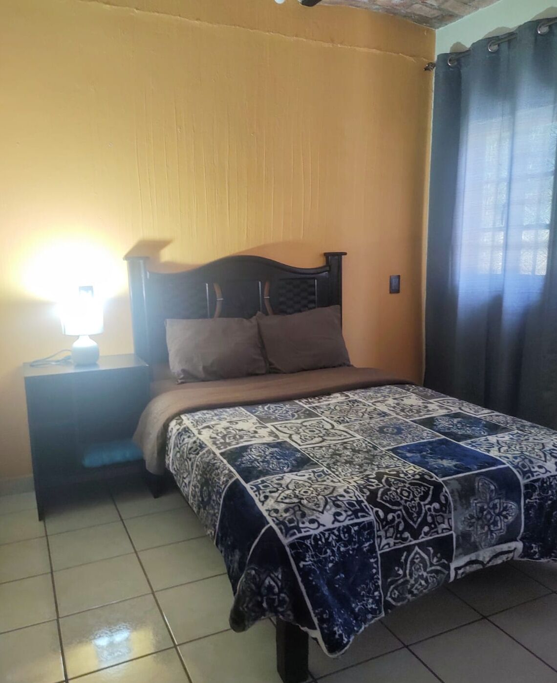 3 dormitorios, tabla de planchar con plancha, wifi y ropa de cama