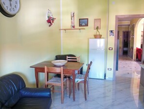 Apartment, Balcony | Private kitchen | Coffee/tea maker - Lorenzo House (Agropoli)