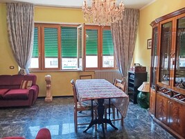 Televisión 32 pulgadas con canales de televisión digitales